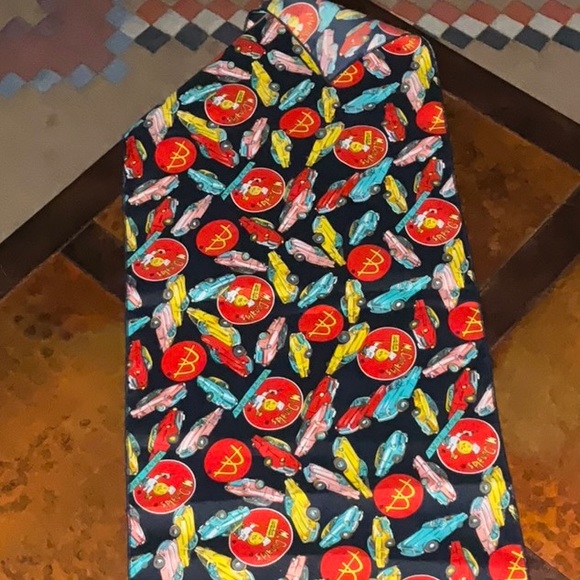 McDonald's X Crest Women's Collectible Speedee Mascot Scarf Drive Thru C… - Picture 9 of 12